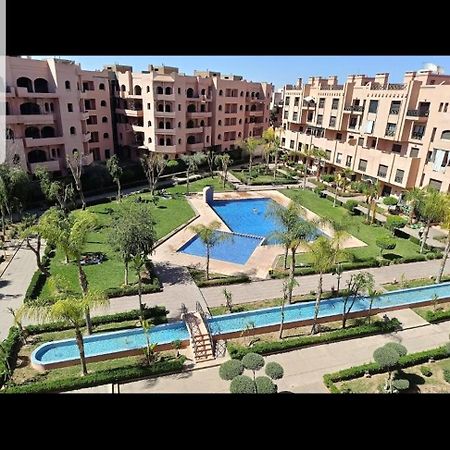 Un Moderne Chic Appartement Vue Sur Piscine Marrakesh Exterior foto